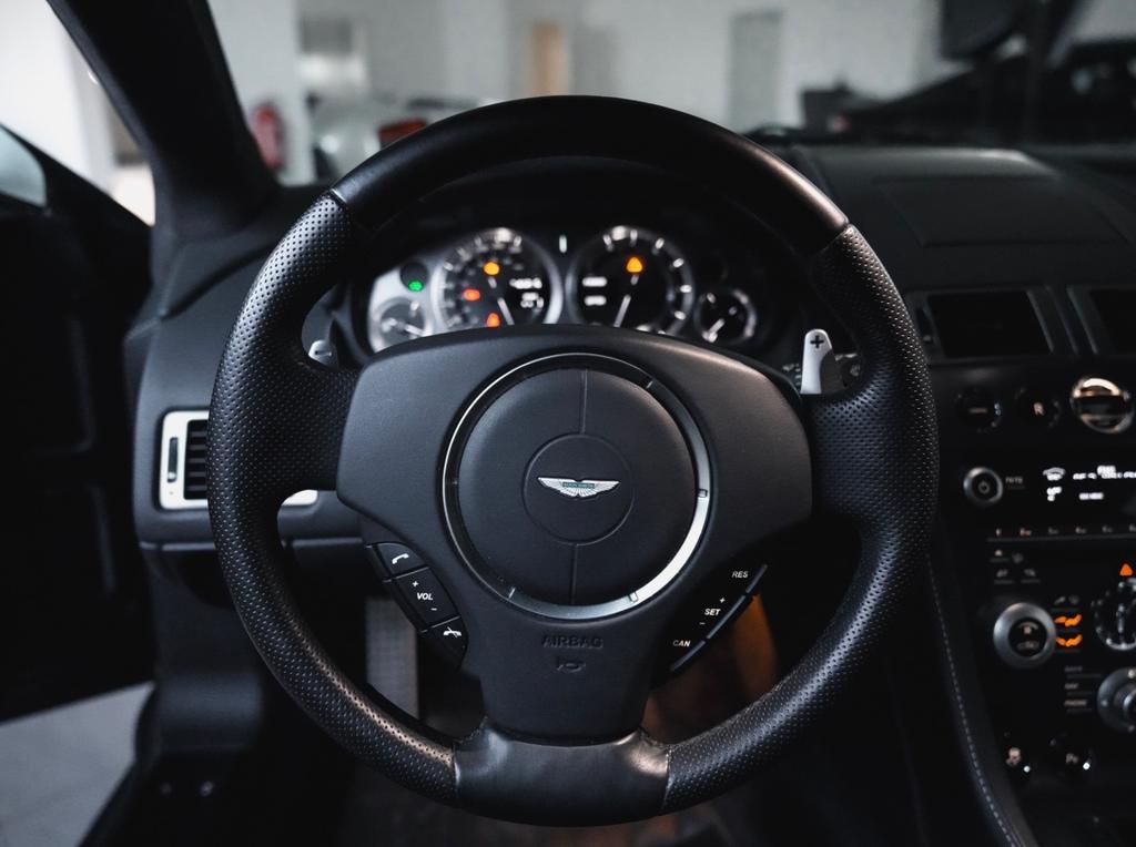 Aston Martin V8 Vantage