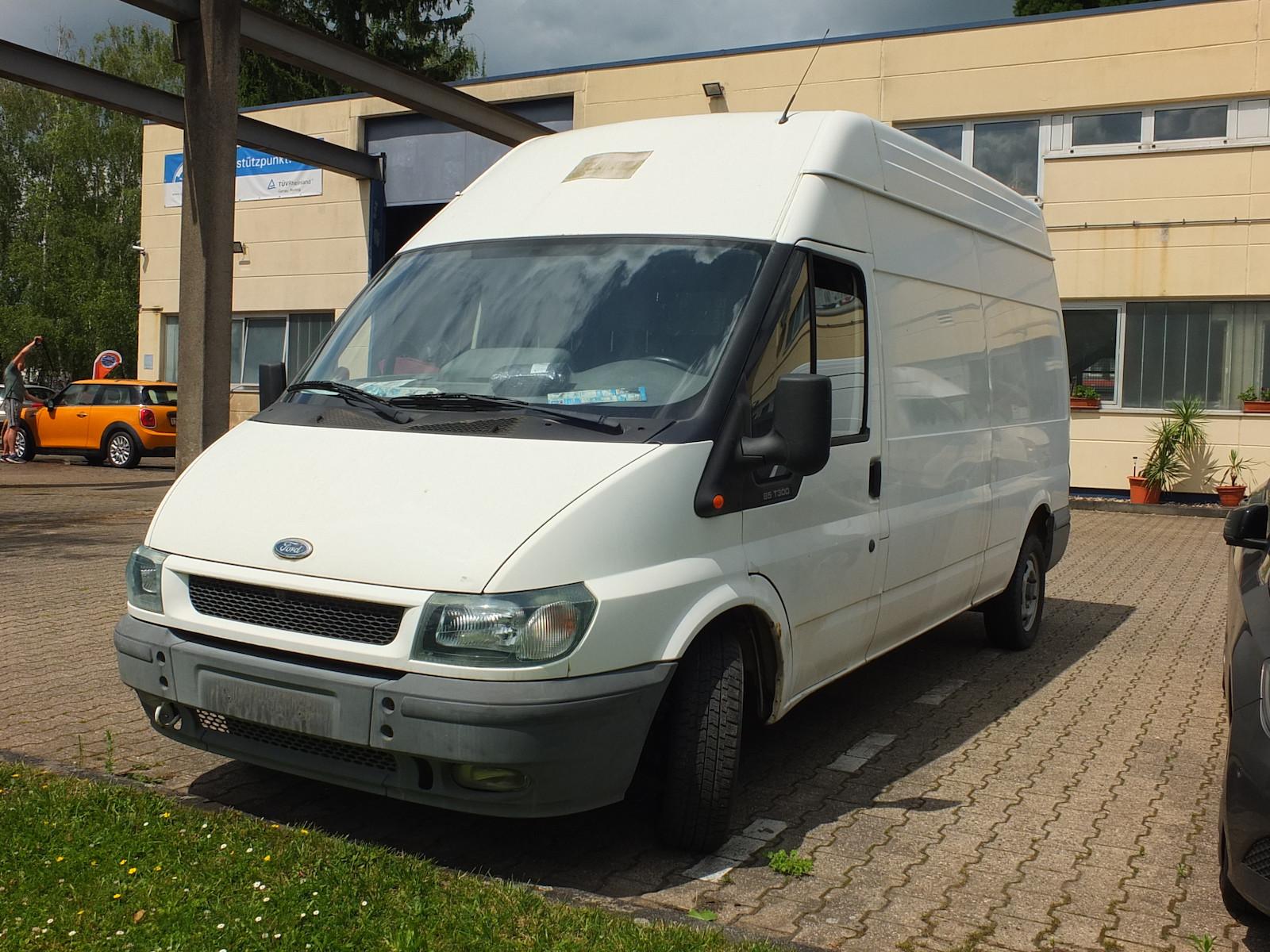 Ford Transit 2.0 FT 300 LKW H+L mit Werkstatteinbaute