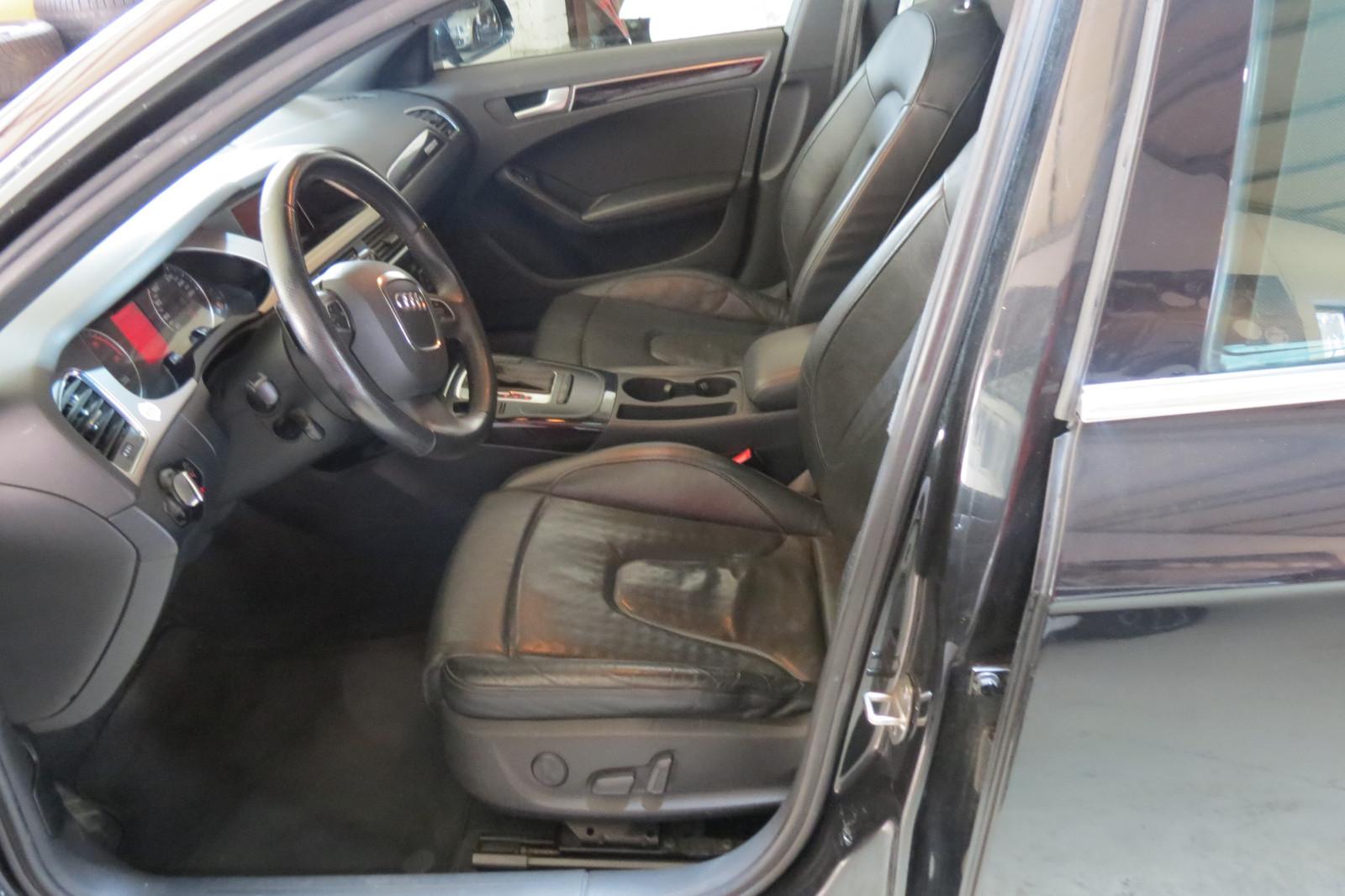 Audi A4 2011 — photo 18