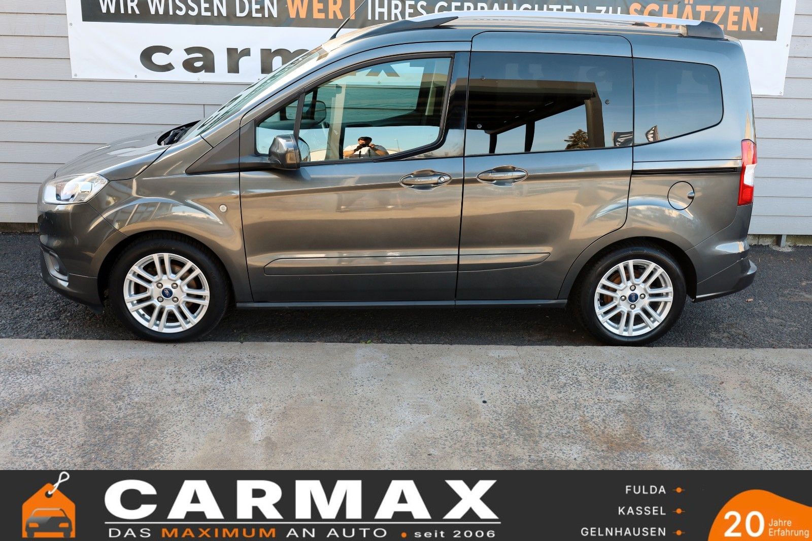 Fahrzeugabbildung Ford Tourneo Courier Titanium SH,GRA,Apple CarPlay