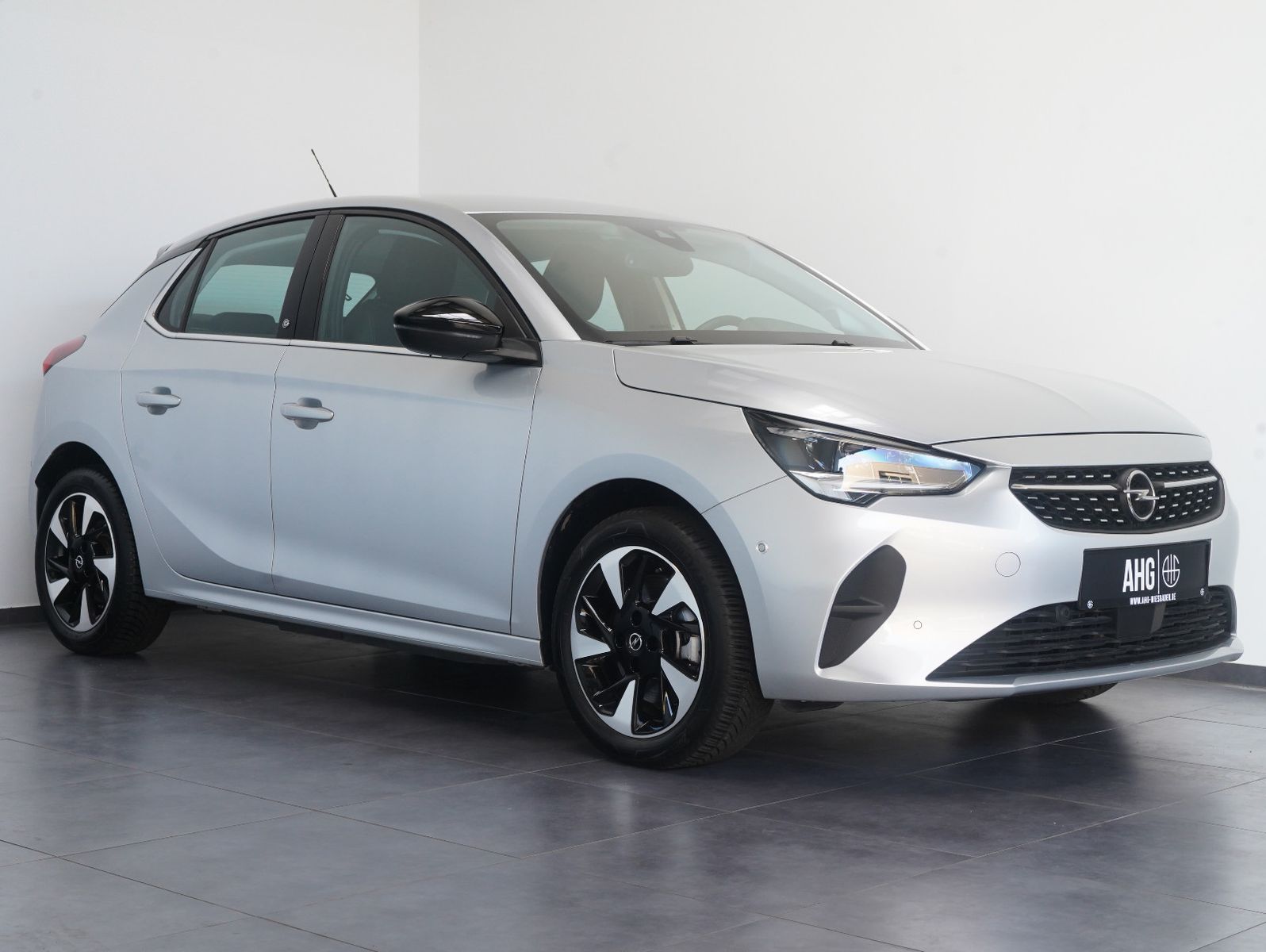 Fahrzeugabbildung Opel Corsa F e Elegance PDC/LED/NAVI/ACC/SOH