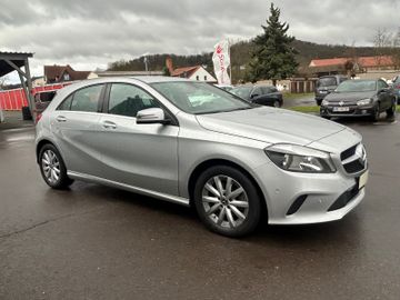 Mercedes-Benz A 180 BlueEfficiency+Navi*SHZ+PDC+19TKM!!!