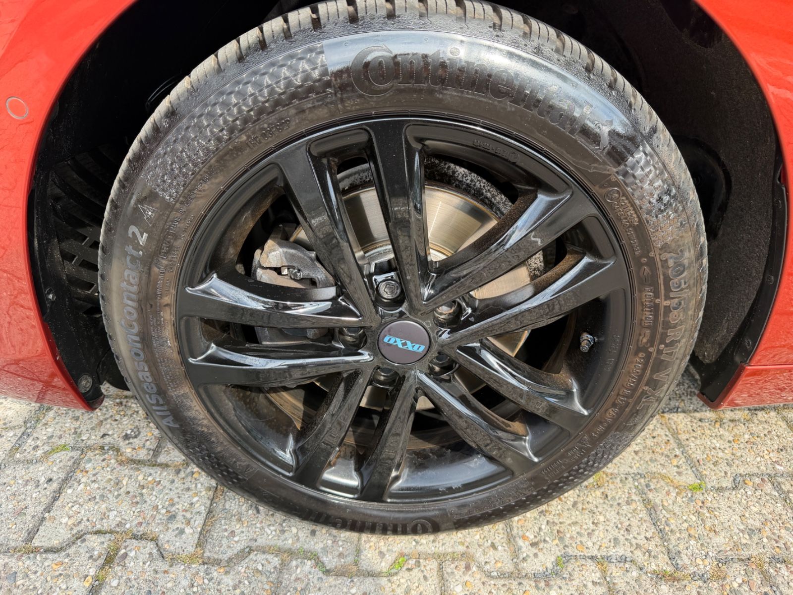 Fahrzeugabbildung BMW 220i Active Tourer NAVI AUTOMATIK LED 2-HAND