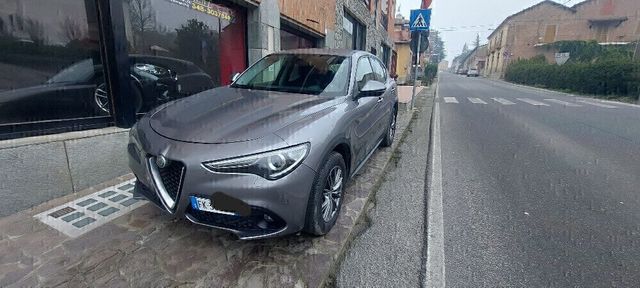 Alfa Romeo Stelvio 2.2 Turbodiesel 210 CV AT8 Q4