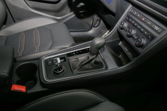 Fahrzeugabbildung SEAT Ateca 1.5 TSI DSG *AHK*LED*Navi*Leder*360°Kamera