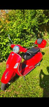 Vespa GTS Super 125 - Vespa Motorräder in Köln