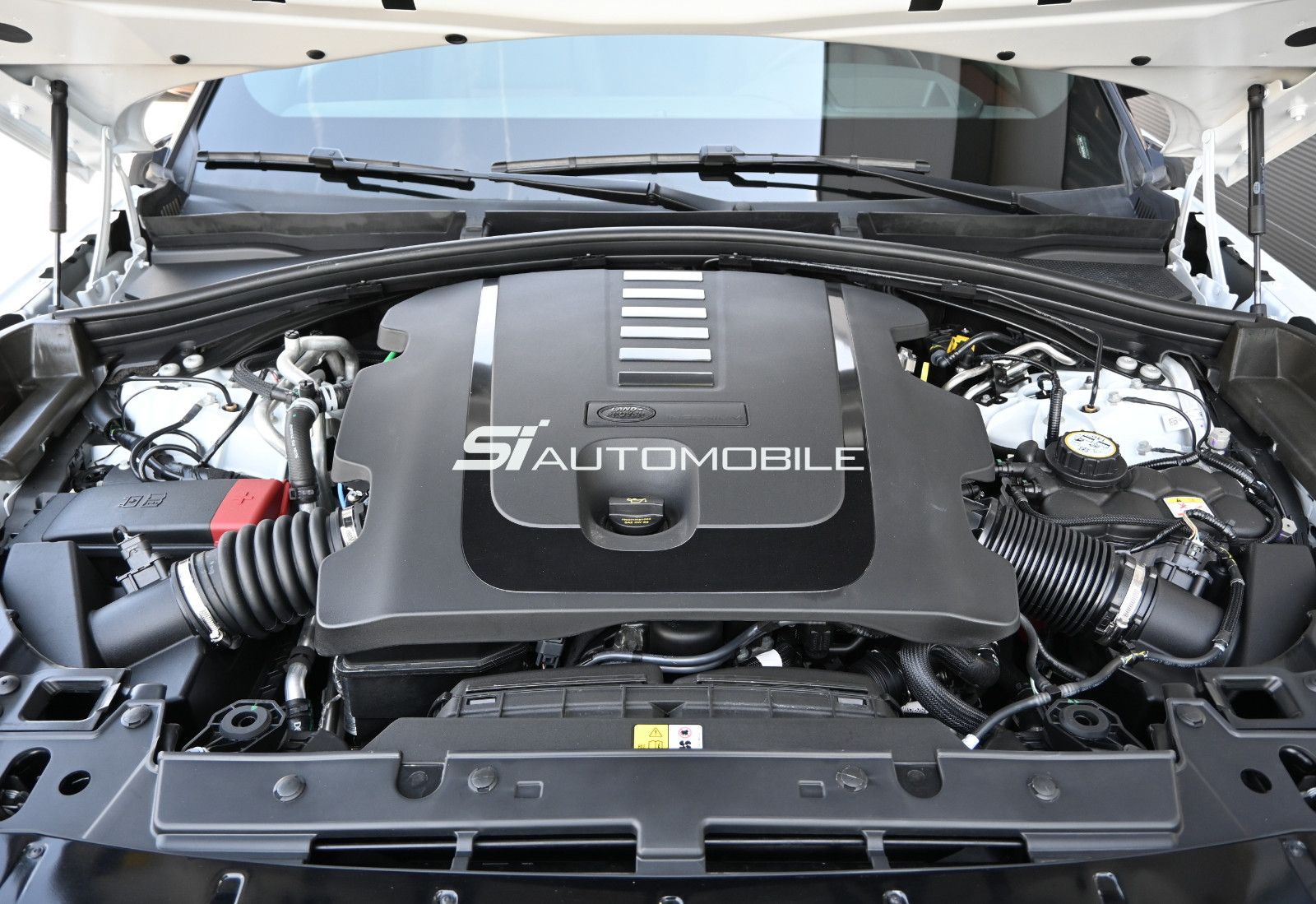 Fahrzeugabbildung Land Rover Range Rover Velar D300 DYNAMIC HSE °UVP 112.884€