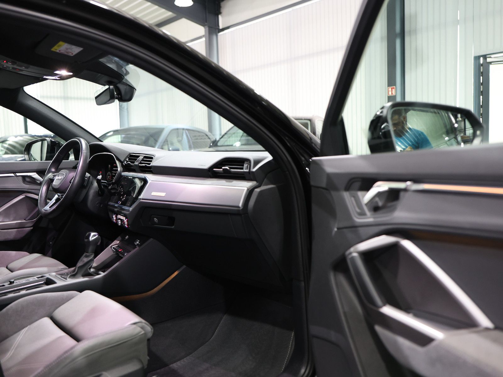 Audi Q3 SPORTBACK 40 TDI Q S-LINE DESIGN BLACK / LED foto 18