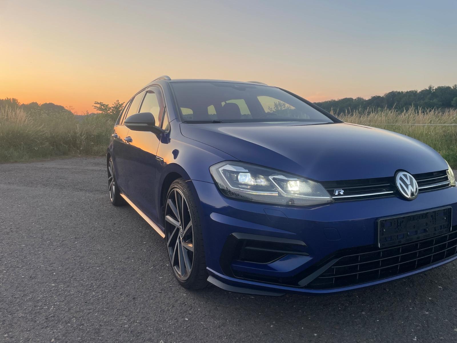 Volkswagen Golf VII Variant R *DSG*310*PS4Motion*Pano*AHK*