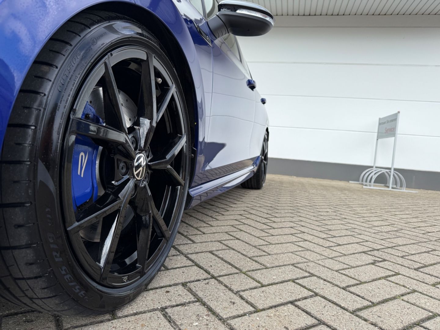 VW Golf R Performance 4M 2.0TSI APR Akra Nappa H&K - Image 11