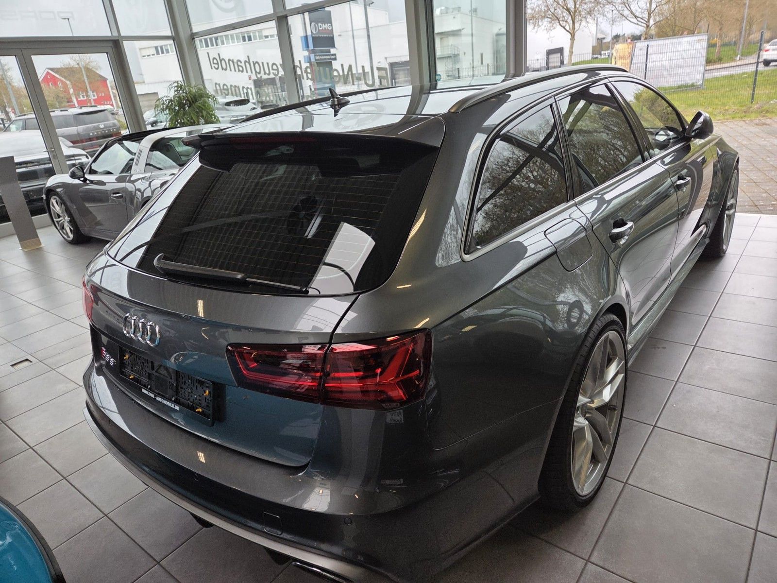 Fahrzeugabbildung Audi RS6 RS 6 Avant  quattro performance/Keramikbrems