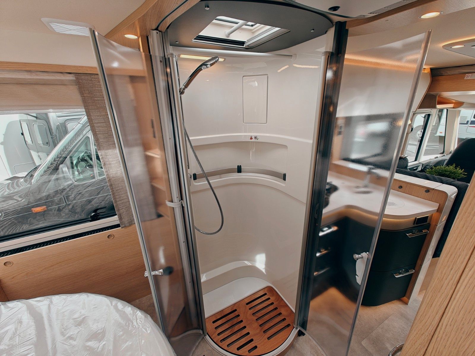 Fahrzeugabbildung HYMER / ERIBA / HYMERCAR B-KLASSE ML I 790 BLACKLINE