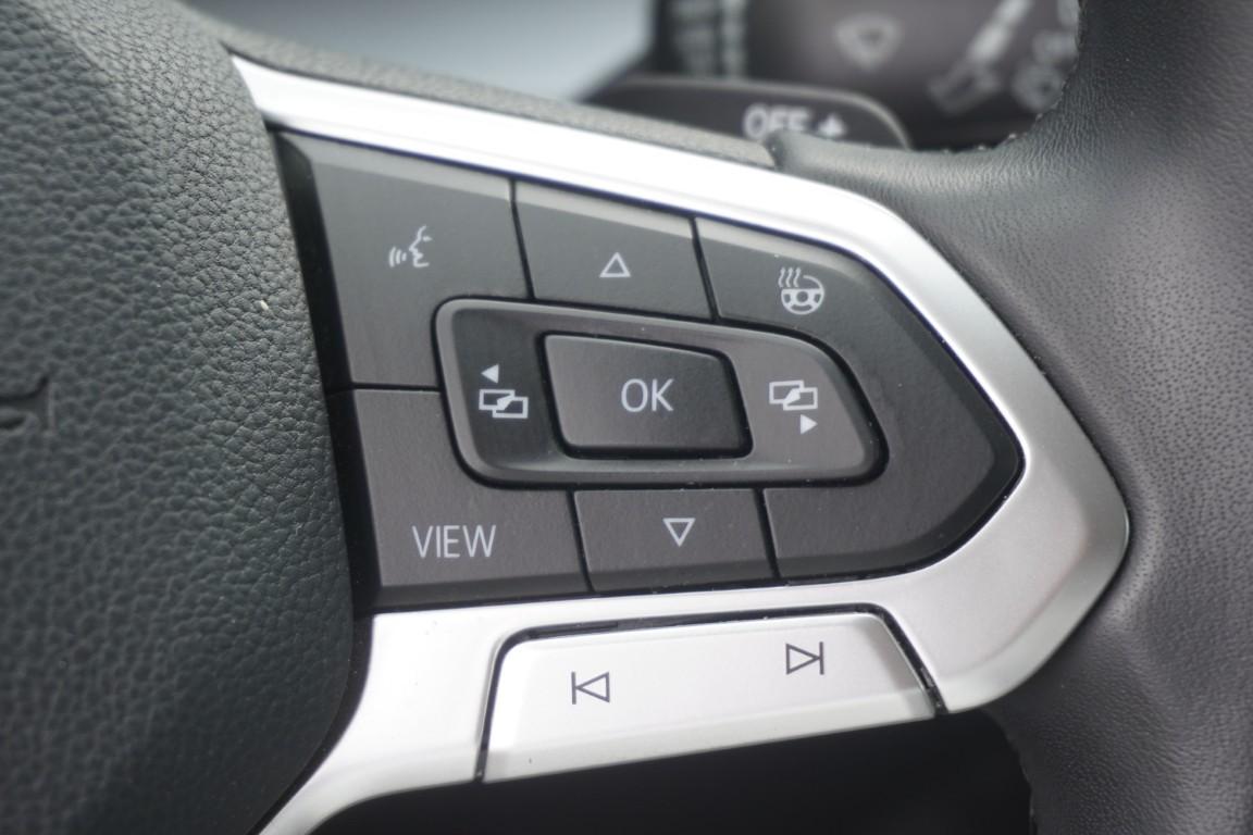 Volkswagen Golf VIII 1.5 eTSI DSG Active LED Standheizung, миниатюра 17