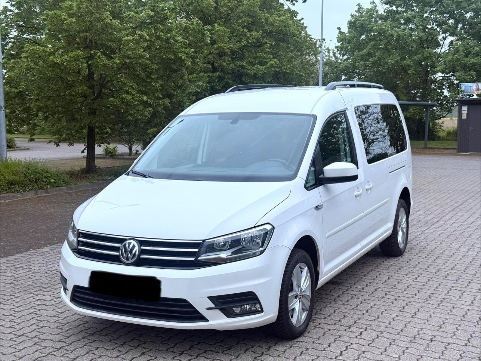 Volkswagen Caddy Maxi 2.0 TDI DSG 150 PS Navi Top Zustand!!