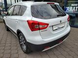 Suzuki (SX4) S-Cross - Suzuki (SX4) S-Cross mit Benzin-Antrieb