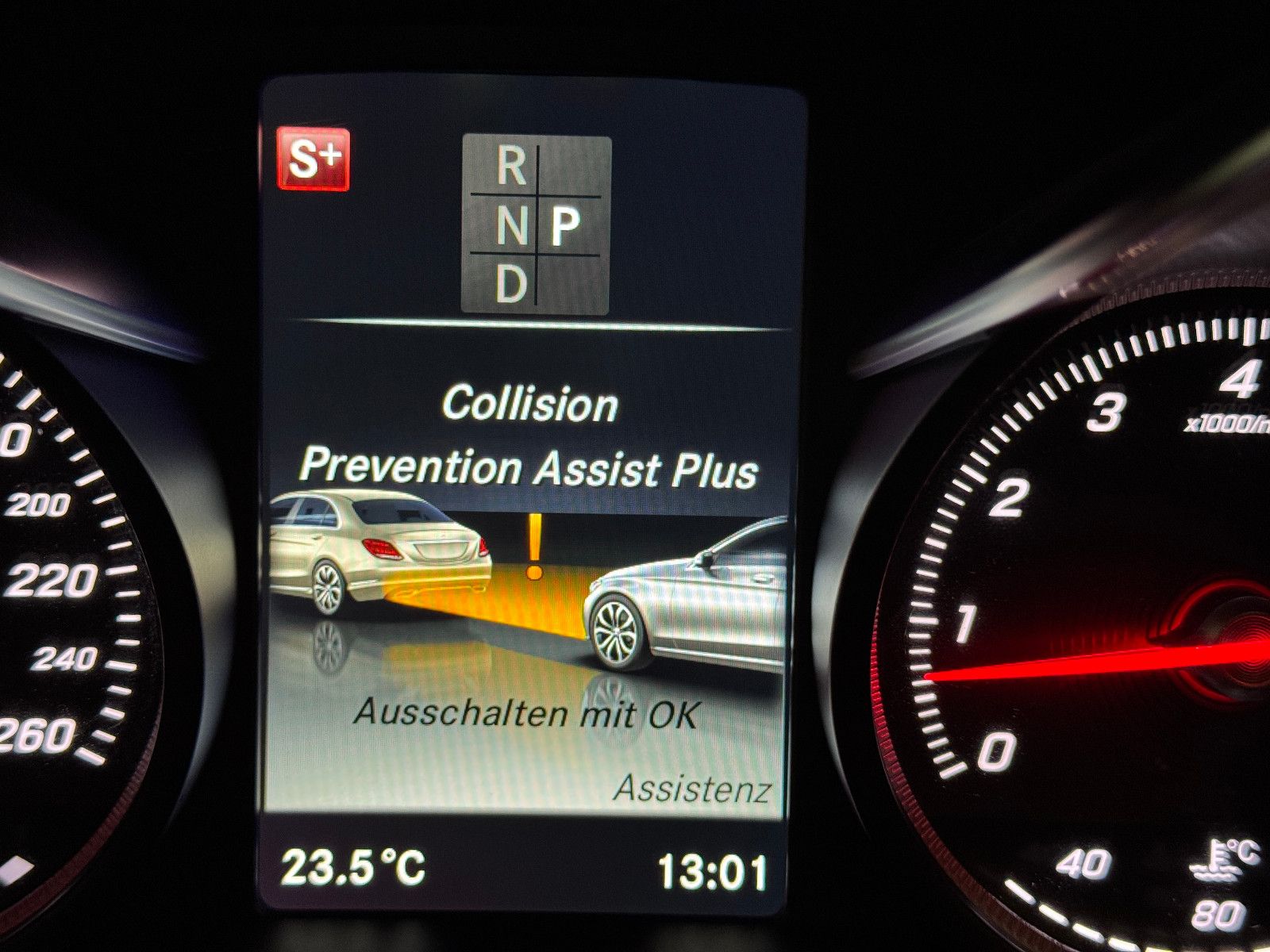 Fahrzeugabbildung Mercedes-Benz C 180 T CGI 9GT 2X AVANTGARDE PANO ILS NAVI AHK