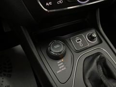 JEEP CHEROKEE / AHK / 4x4 / NUR 85.tKM / ALPINE / JEEP CHEROKEE / AHK / 4x4 / NUR 85.tKM / ALPINE /