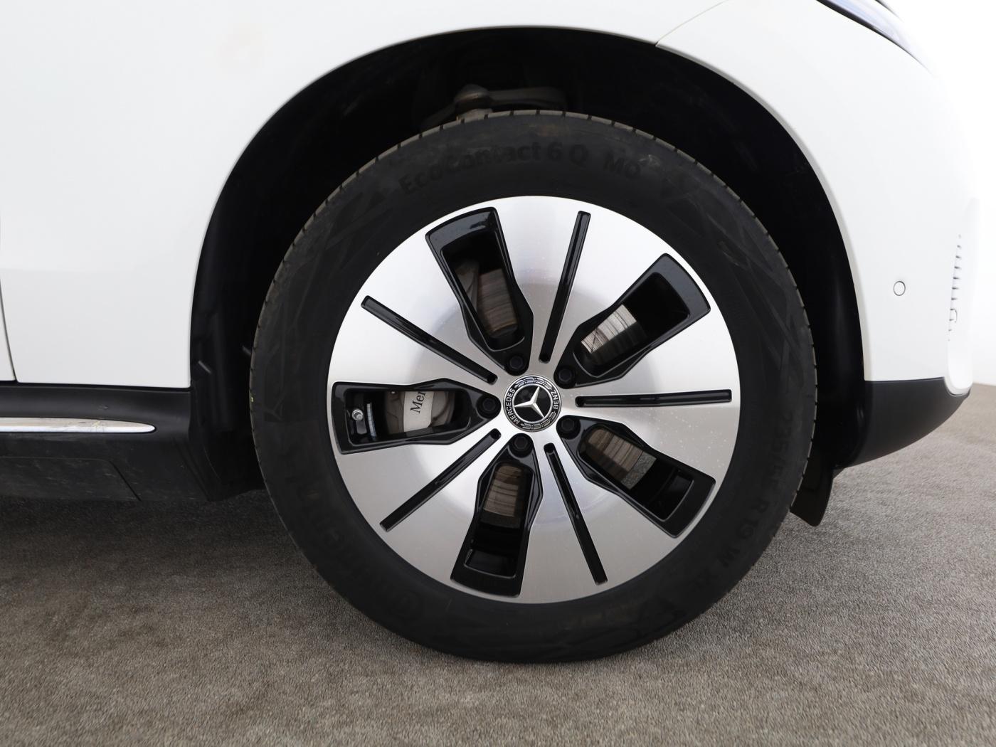Mercedes-Benz EQC 400 4M AHK+DISTR+MULTIBEAM+360°+KEYLESS+AMBI