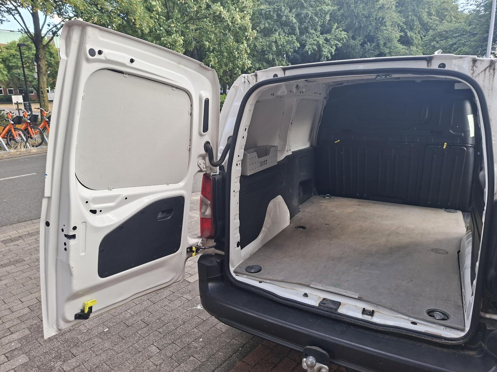 Peugeot Partner Premium L2 Avantage 1.Hand Navi Klima