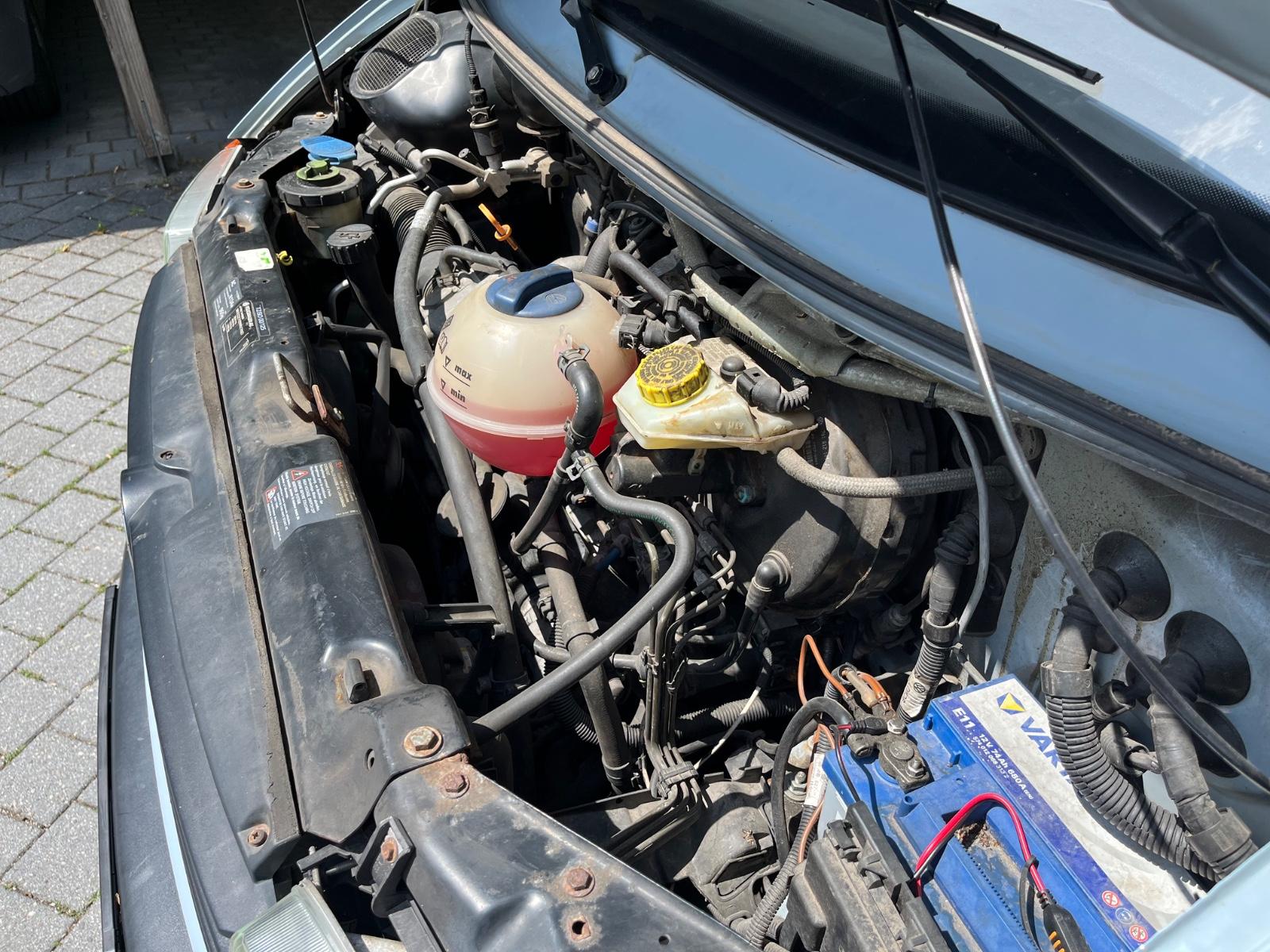 Volkswagen T4 2.5L Benziner  mit Campingausbau