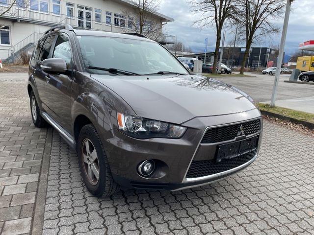 Mitsubishi Outlander Intense 4WD