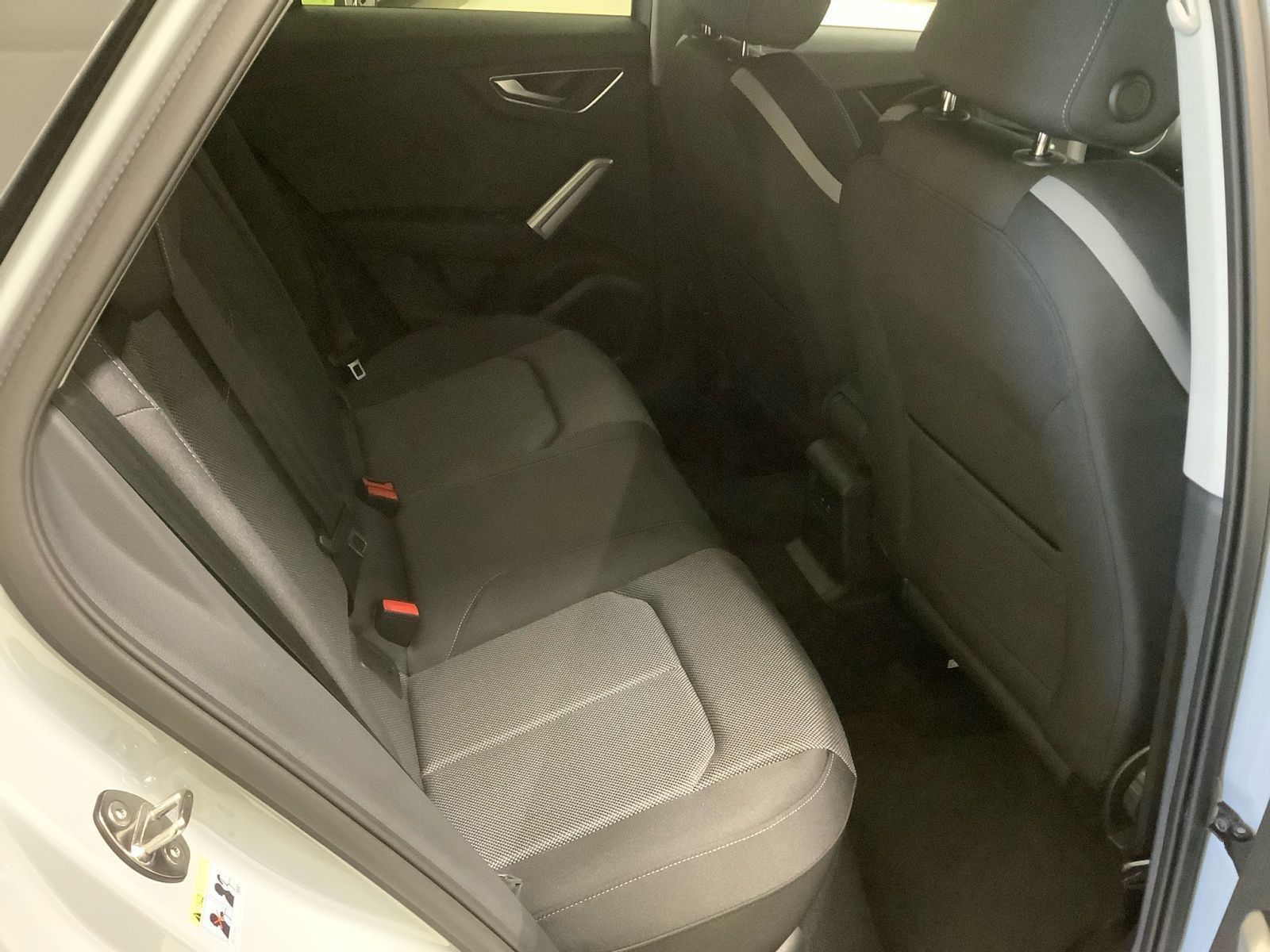Q2 S line 35 TFSI,Kamera,Navi,PDC Plus,Matrix LE