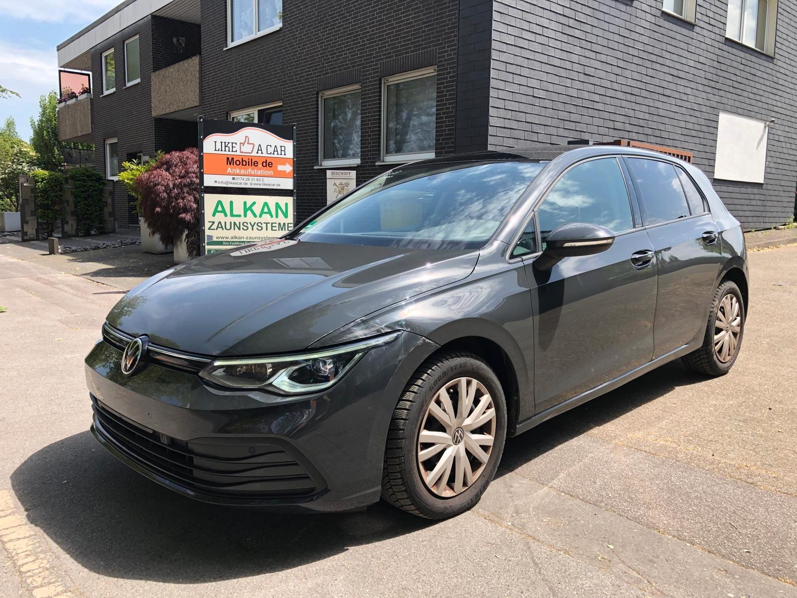 Volkswagen Golf VIII Lim. Life *KAM*NAVI*DGT CKPT*PANO