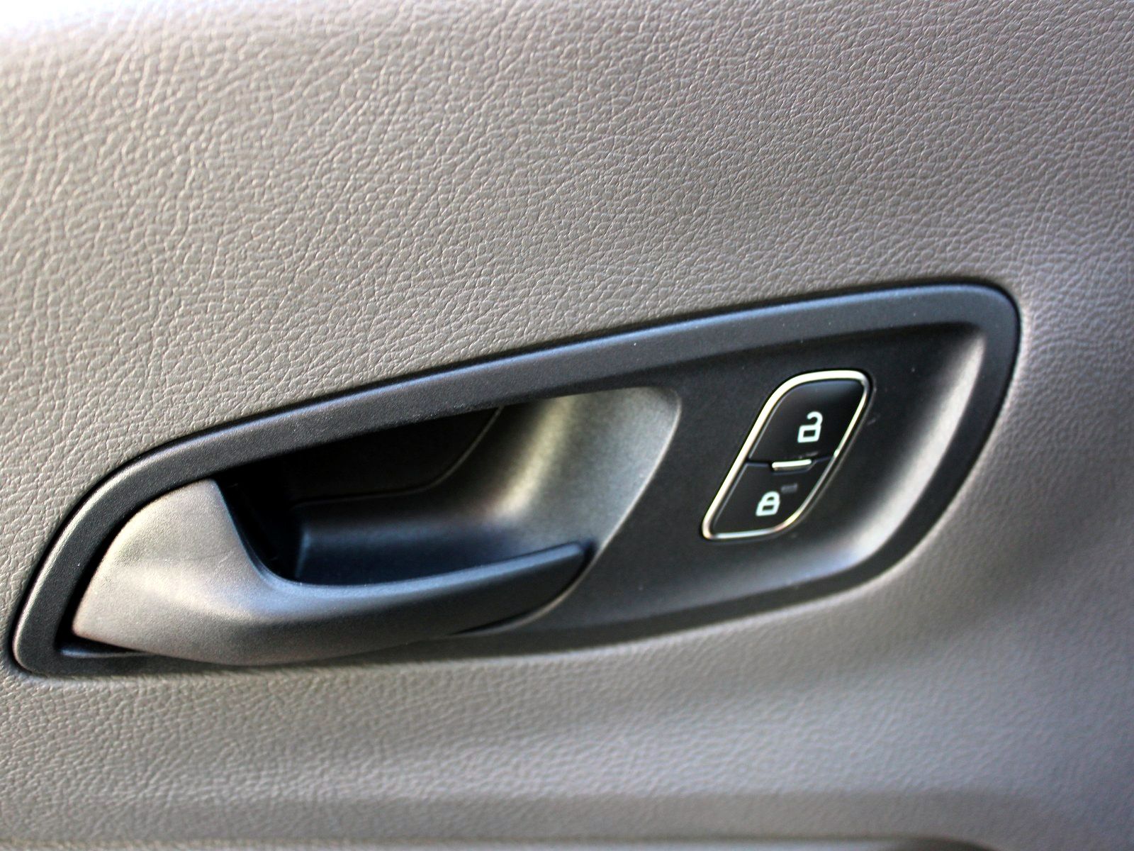 Fahrzeugabbildung Ford Transit 350 L3 Trend -Rollstuhlfahrzeug-