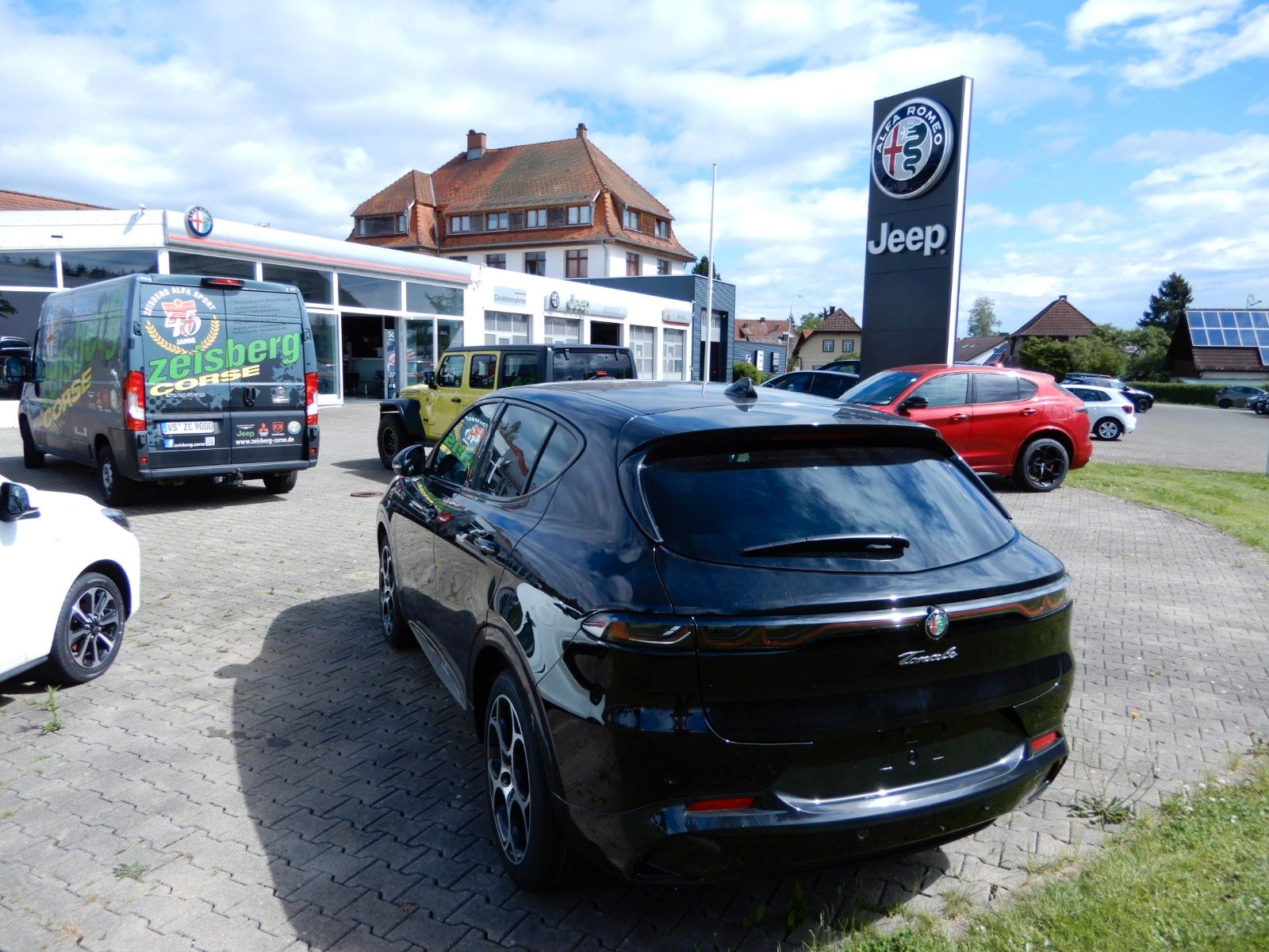 Fahrzeugabbildung Alfa Romeo Tonale Veloce 1.5 VGT 160 PS Hybrid Winter Premi