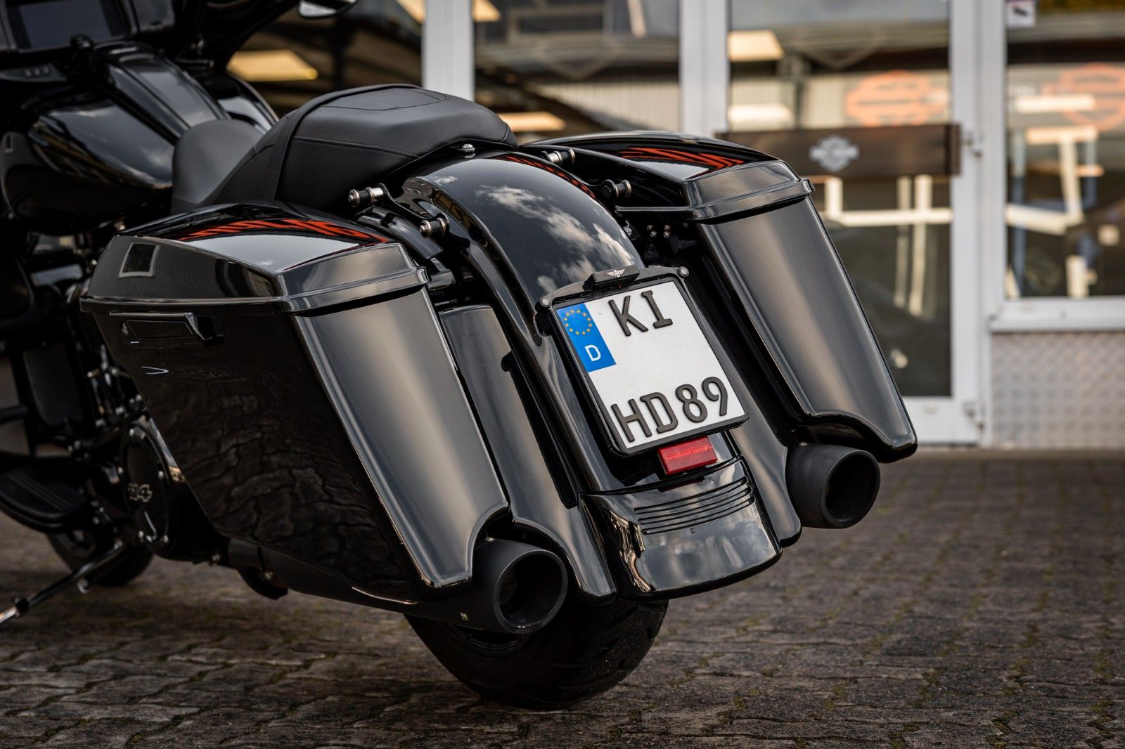 Fahrzeugabbildung Harley-Davidson STREET GLIDE SPECIAL 114 KESSTECH - LAST EDITION