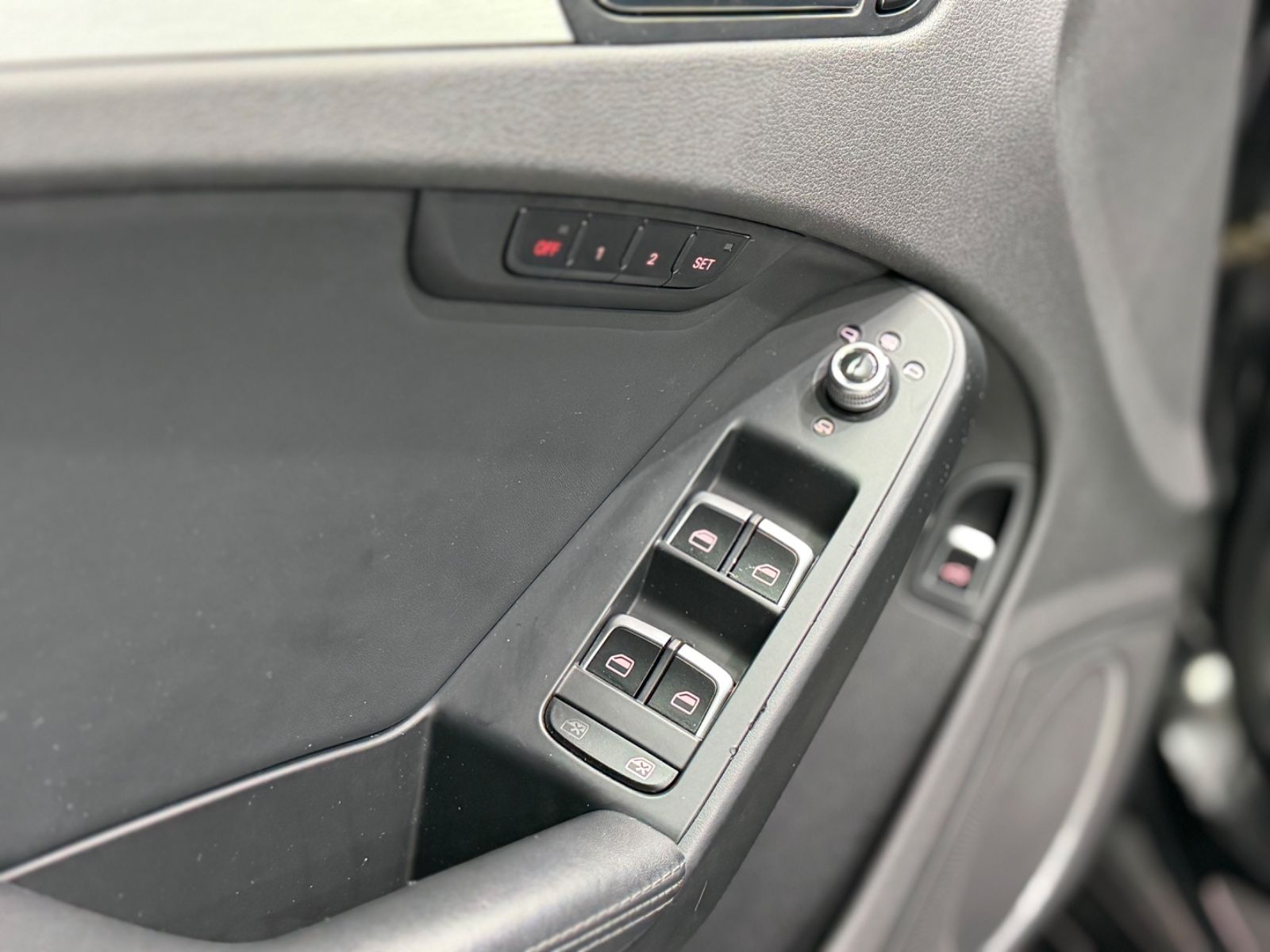 Fahrzeugabbildung Audi A4 Avant S line quattro|B&O|RS-SITZE|NAVI