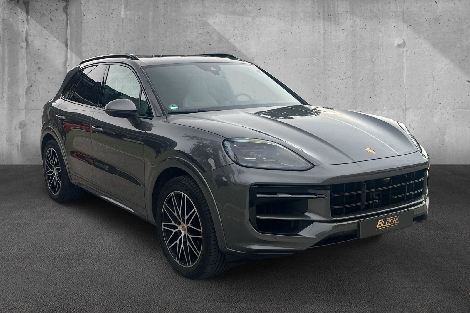 Fahrzeugabbildung Porsche Cayenne*Sport Design*Pano*360° Kam*Bose*Head-Up