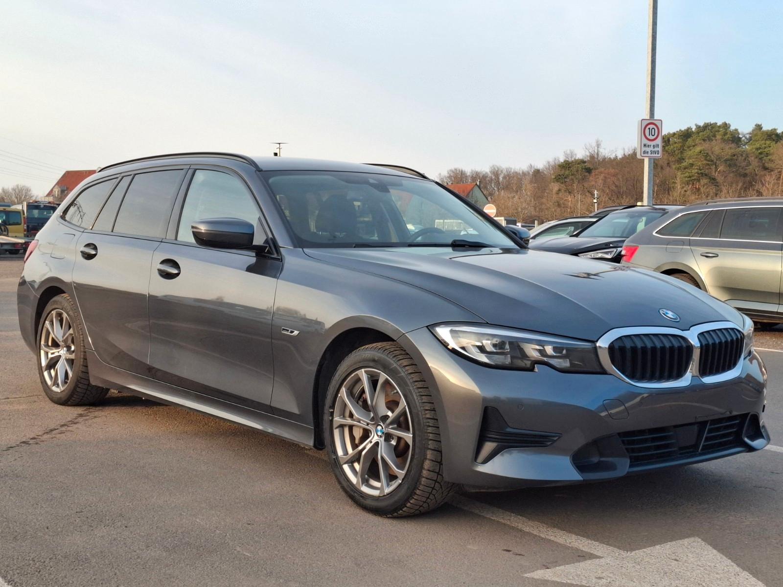 BMW 330e 3 Touring 2.0 Sport Line,Ambiante,LED-Laser