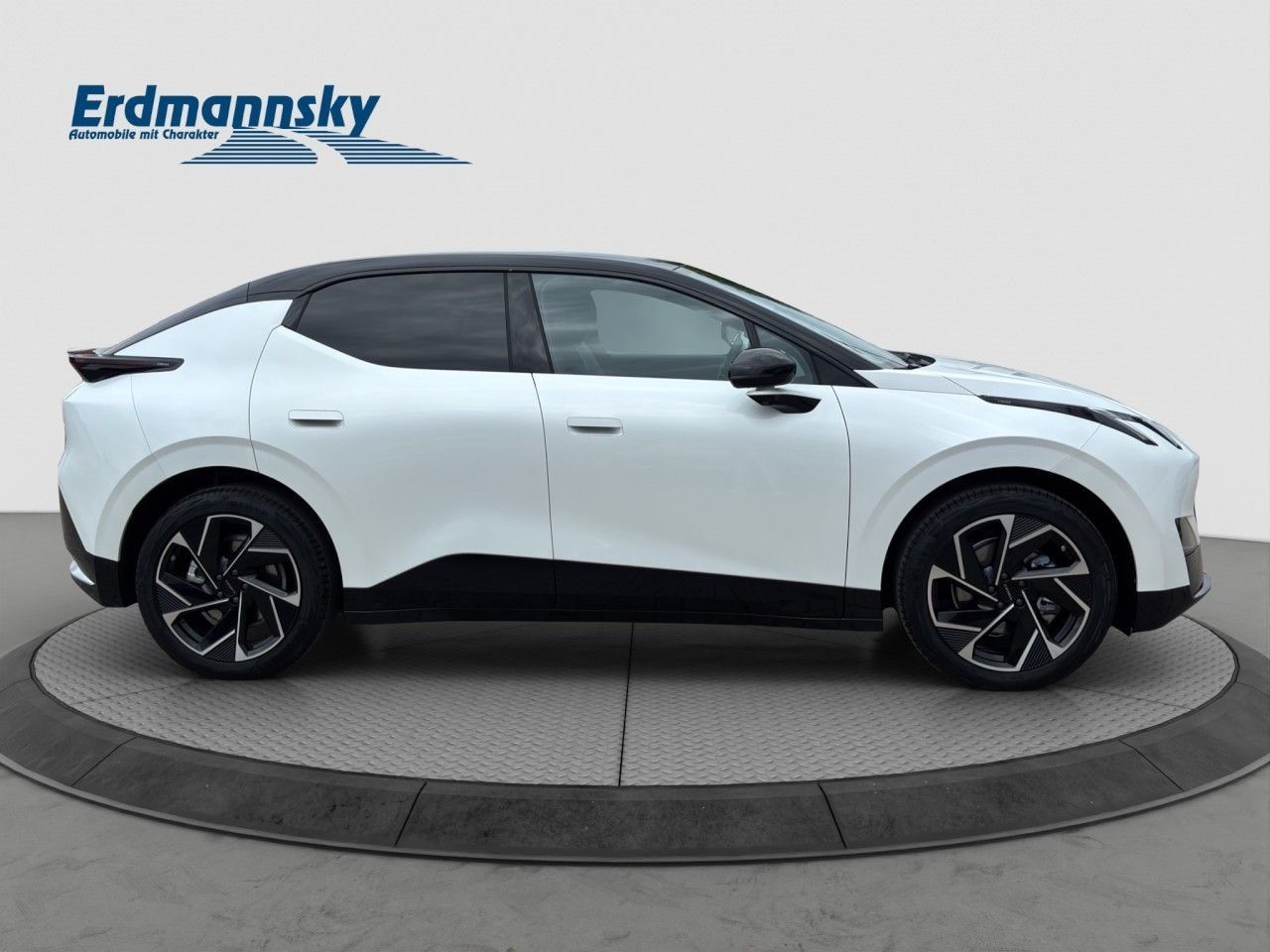 Lynk & Co 02