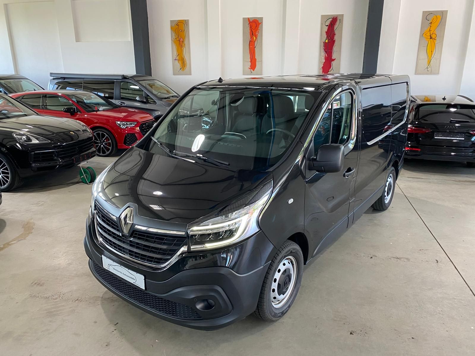 Fahrzeugabbildung Renault Trafic L1L1 2.0 dCi 145 Komfort EDC/Navi/RFK/