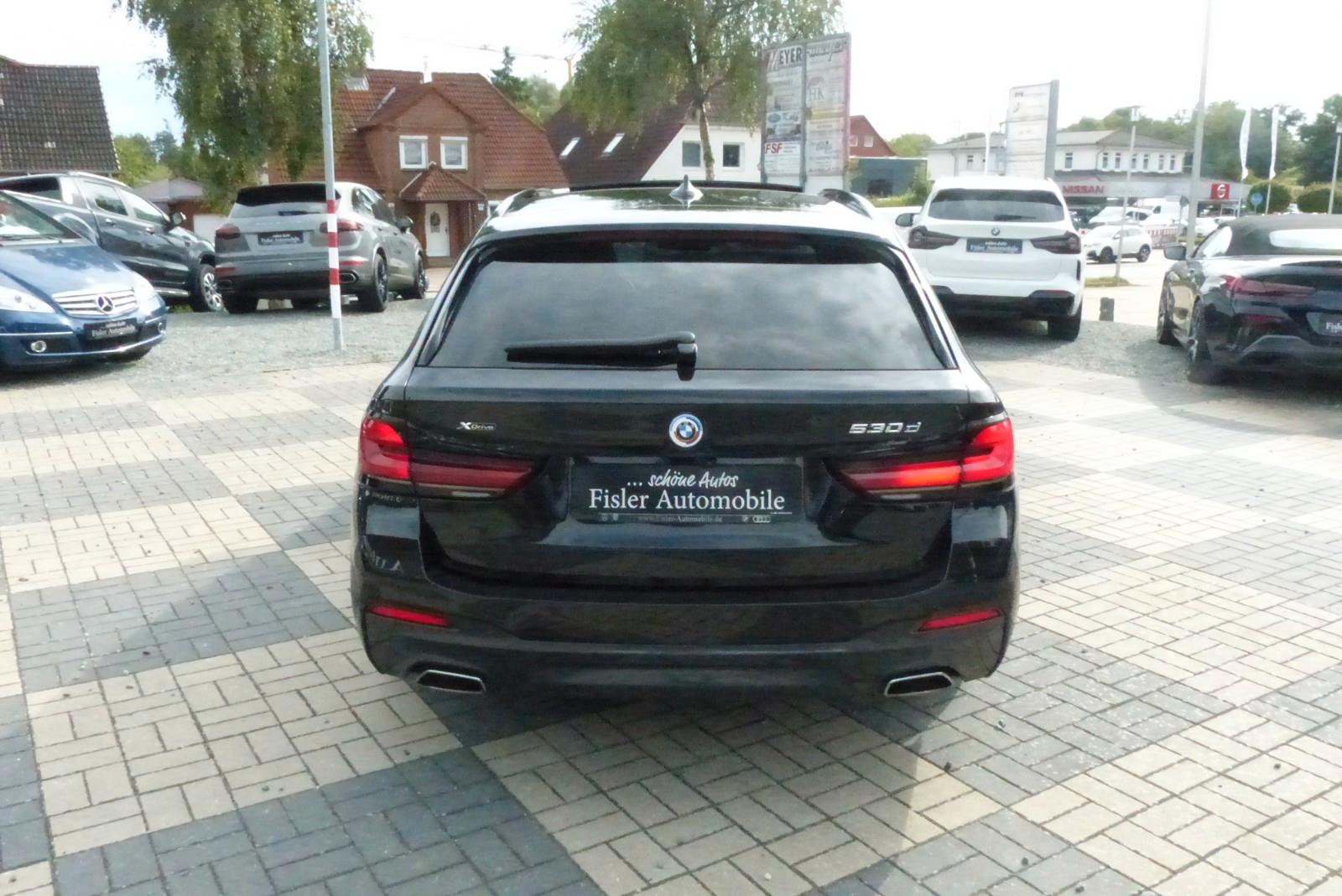 BMW 530 d xDrive M Sport AHK Distr Leder Pano