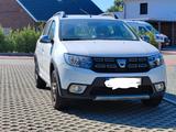 Dacia Sandero Stepway, Tempomat, Navi, AHK... - Dacia Sandero: Kombi