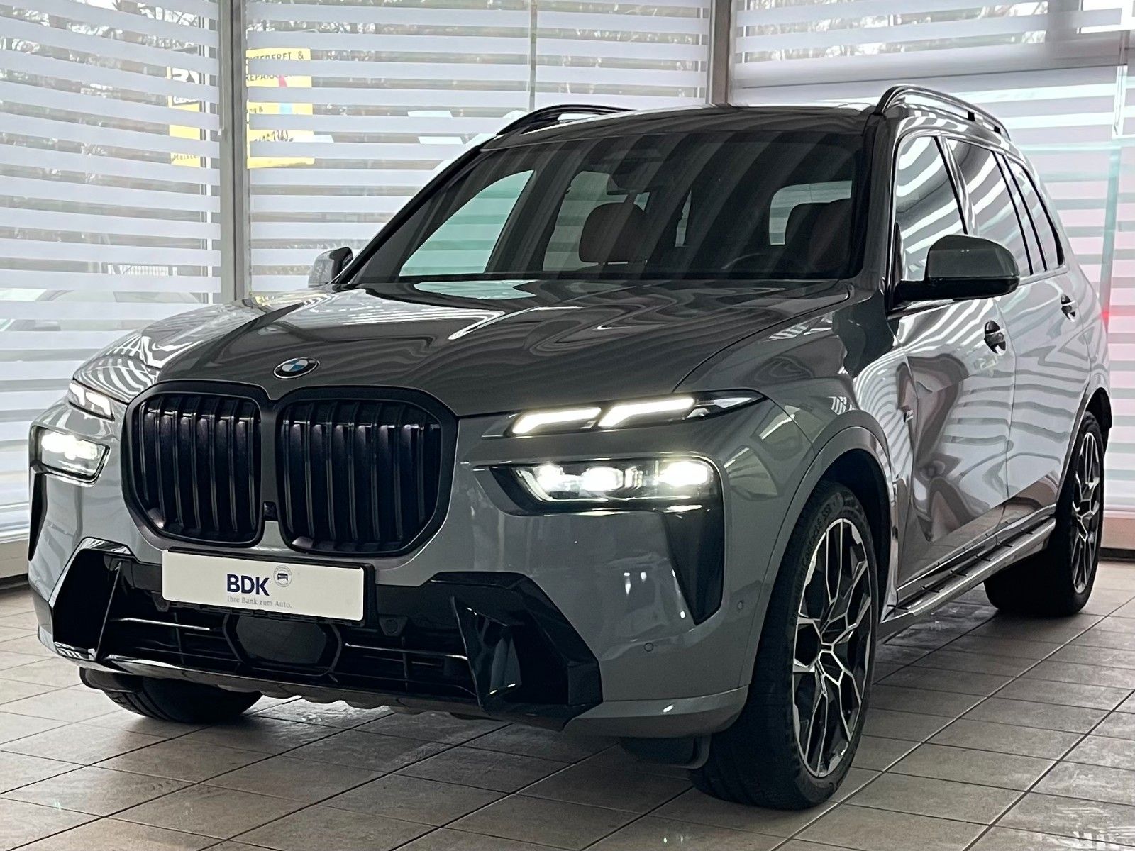 BMW X7 xD40d M Sport-Pro SKY-Lounge AHK Massage 22'Z