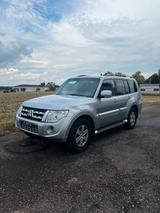 Mitsubishi Pajero - gebrauchte Mitsubishi Pajero aus dem Jahr 2011