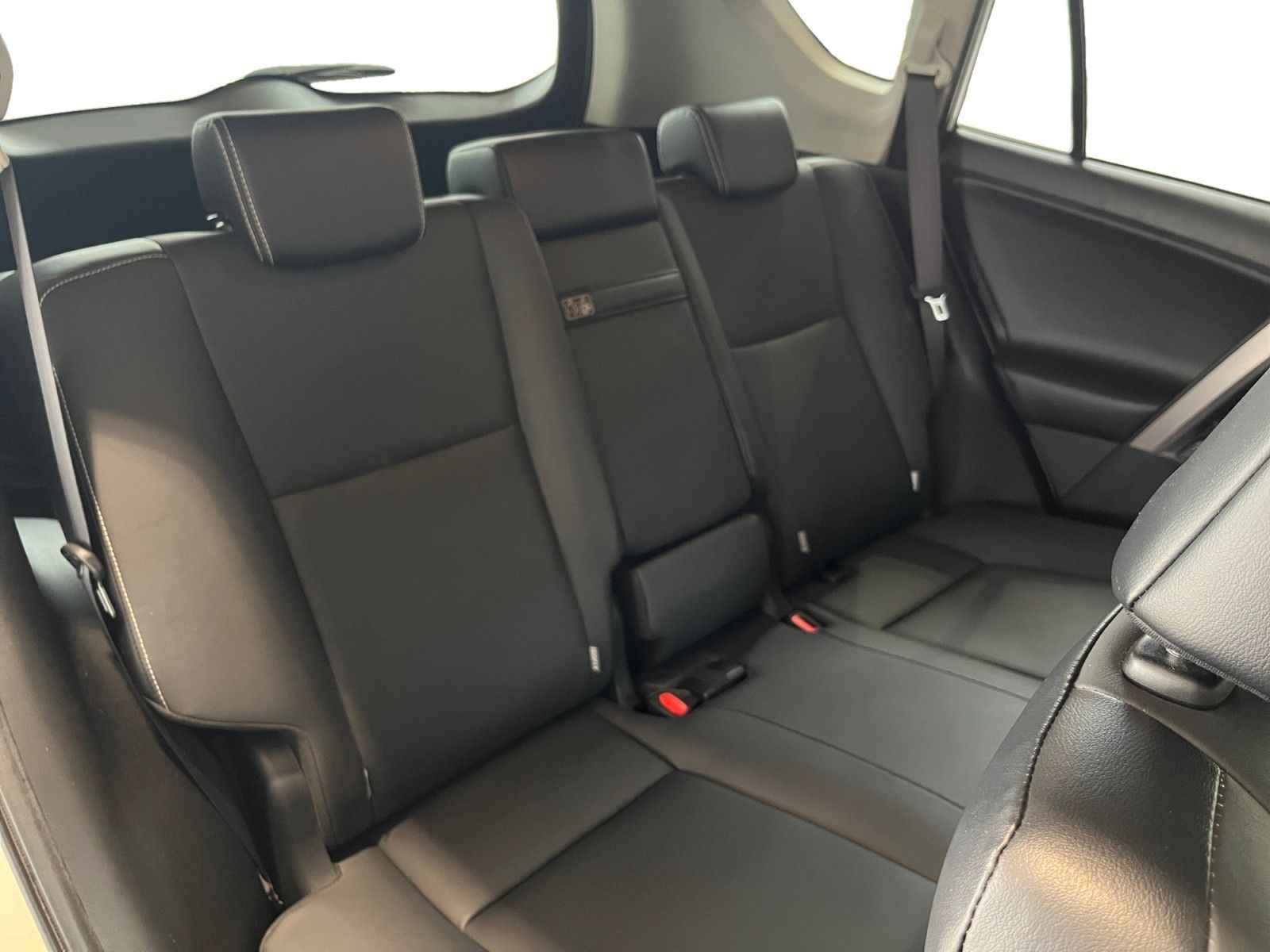 Fahrzeugabbildung Toyota RAV4 Hybrid Executive