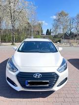 Hyundai i40 Auto - Hyundai i40 Gebrauchtwagen in Essen