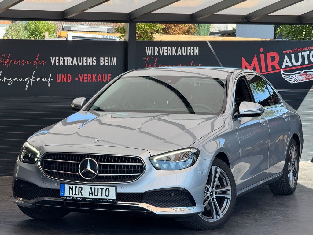 Image of Mercedes-Benz E 220