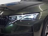 Skoda Octavia Combi 1.5 TSI Sportline *NAVI,ACC,MATRIX - Skoda Octavia: Grün
