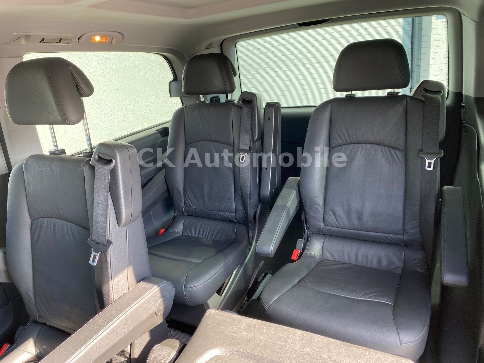 Fahrzeugabbildung Mercedes-Benz Viano 3.0 CDI lang Activity/6 Sitze/Leder/AHK