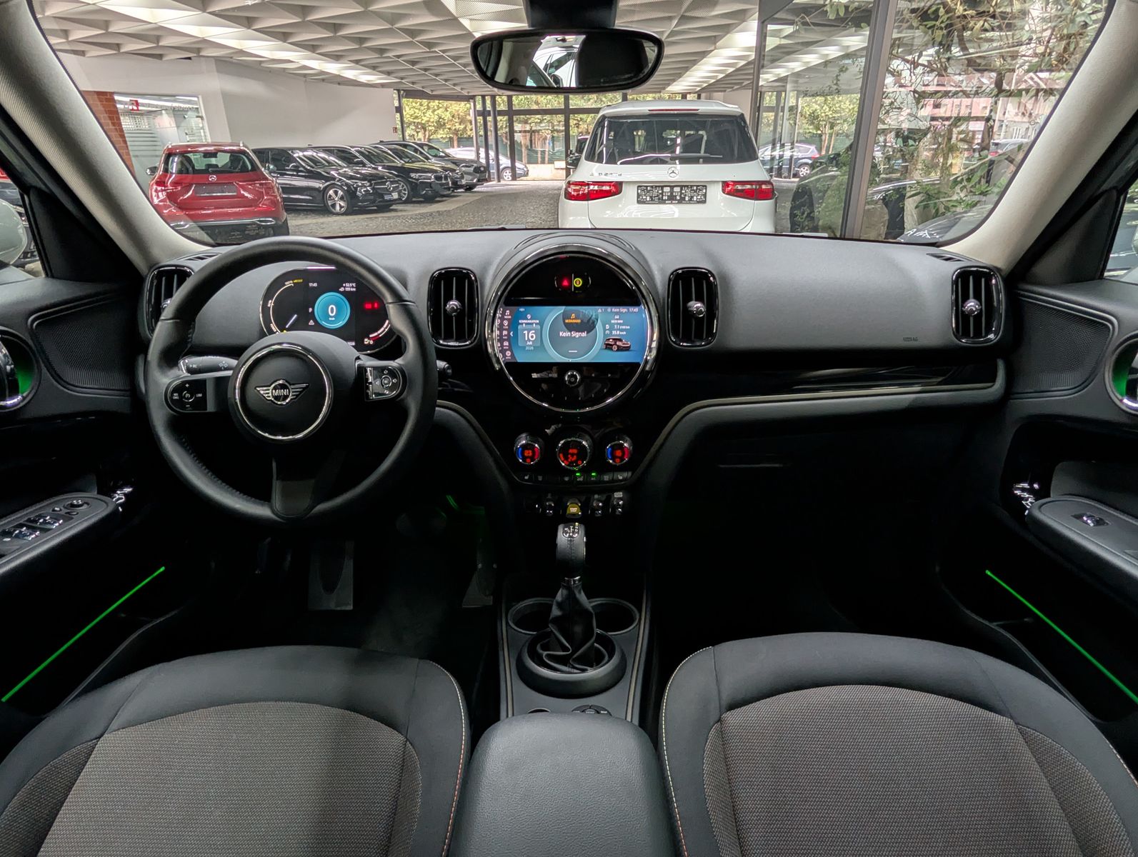 Fahrzeugabbildung MINI Countryman SE (Cooper) Essential Trim All4 94%So