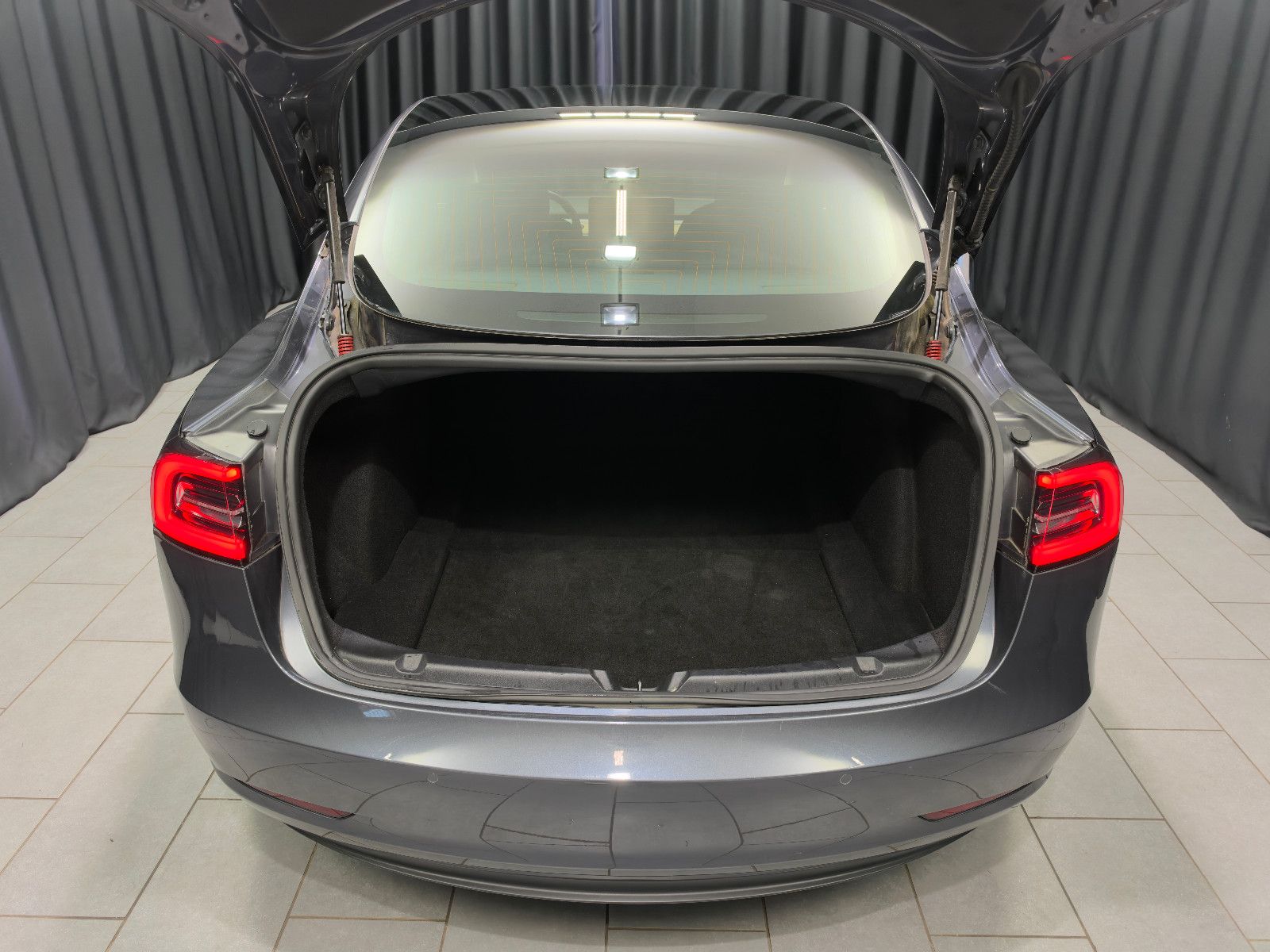 Fahrzeugabbildung Tesla Model 3 Performance Dual AWD |PANO|PREMIUM-SOUND