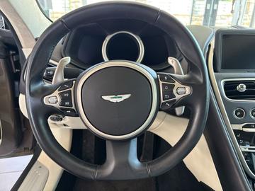 صورة مصغرة 30 لـ 2016 Aston Martin DB11