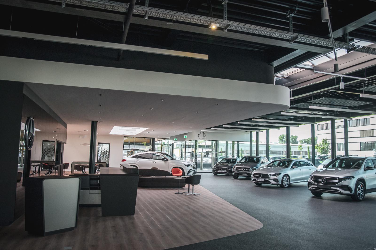 showroom-image-bottom