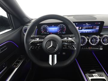 Mercedes GLB 180 - 12