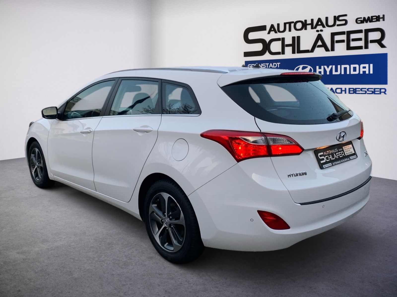 Fahrzeugabbildung Hyundai i30 cw Trend Sitzheizung Einparkhilfe